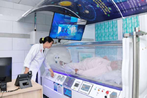 Công nghệ cao và đa mô thức thắp sáng hi vọng cho hàng triệu bệnh nhân đột quỵ