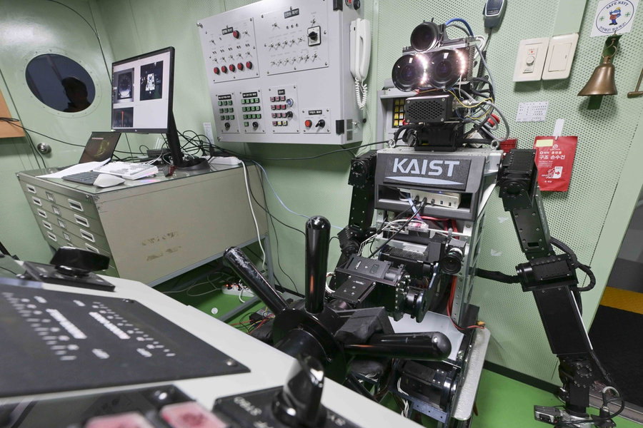 Robot Hàn Quốc lái tàu chiến do nguy cơ thiếu binh sĩ