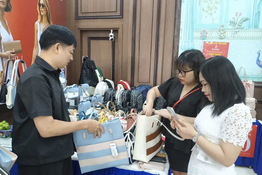 Cần Thơ kích hoạt thị trường hàng hoá và thúc đẩy thanh toán không dùng tiền mặt
