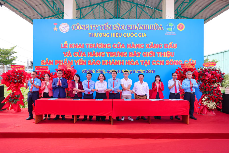 Lễ khai trương Cửa hàng Xăng dầu, Cửa hàng Giới thiệu Sản phẩm Yến sào Khánh Hòa và ra mắt sản phẩm mới Sanest/Sanvinest SVN79
