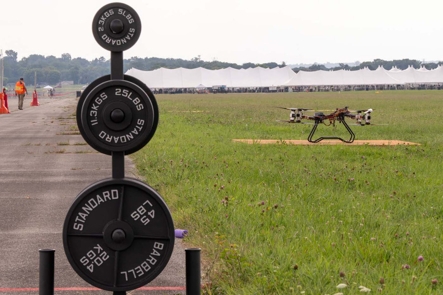 90 đội tham gia cuộc thi tìm kiếm drone ‘lực sĩ’ tại Mỹ