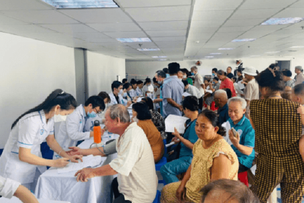 TP.HCM: Gần 2 triệu hồ sơ sức khỏe điện tử, vì sao nơi đạt 63,83%, nơi chưa tới 4%?