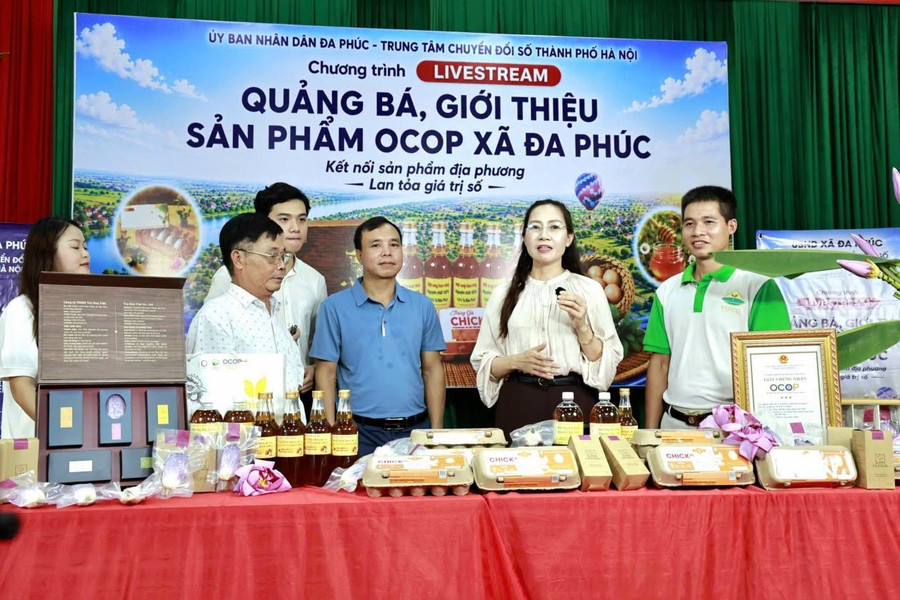 Chủ tịch xã livestream bán nông sản: Không chỉ bán hàng mà là bán cả câu chuyện sản phẩm