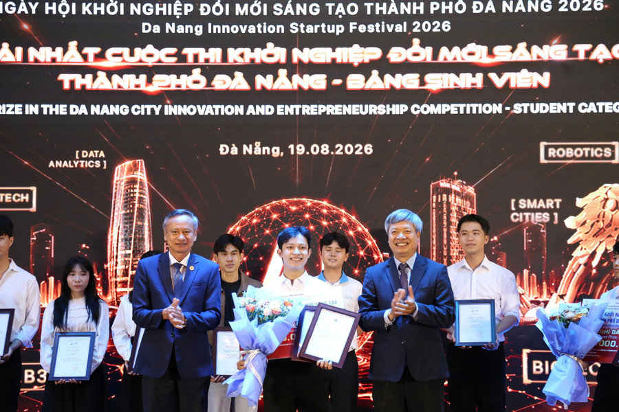 Kính thực tế ảo hỗ trợ người khiếm thính của sinh viên Đà Nẵng giành giải nhất SURF 2026