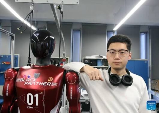 Robot hình người Trung Quốc chạy 100 m nhanh hơn kỉ lục của Usain Bolt