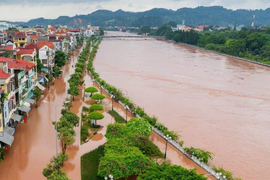 Giải mã bão số 4: Vì sao cơn bão 'rùa bò' lại gây tàn phá nghiêm trọng?