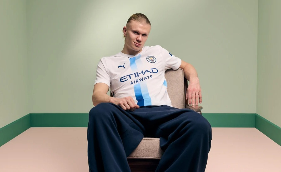 Vì sao Man City dùng AI thiết kế trang phục?