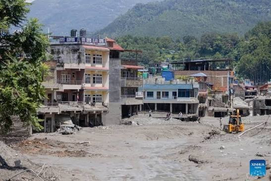 Lũ quét ở Nepal và Tây Tạng khiến hơn 3.000 người mất tích, Trung Quốc dùng drone cứu hộ