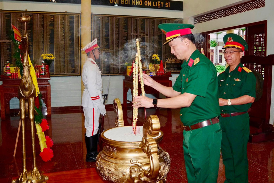 Vững tay súng, giữ bình yên Tết Độc Lập