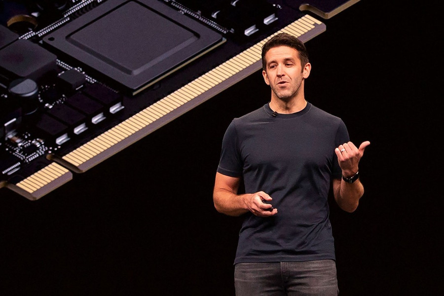 iPhone 18 có phải phát súng mở màn kỉ nguyên John Ternus tại Apple?