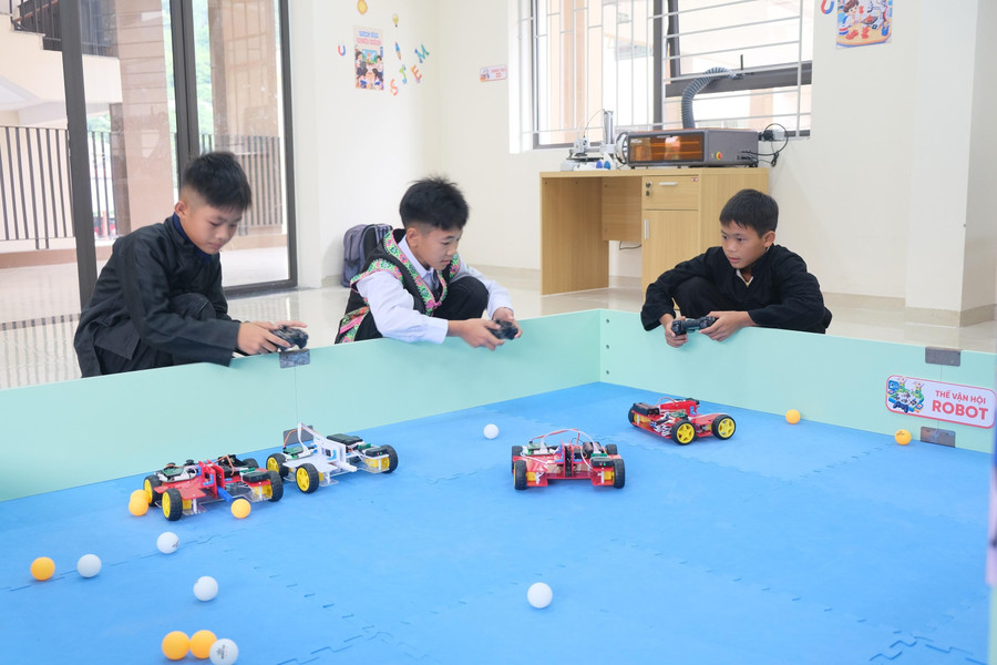 TS. Bùi Quang Xuân: Phòng STEM mở cánh cửa tương lai cho học sinh vùng khó