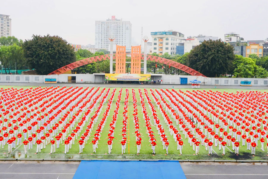 Hơn 2.000 người cao tuổi cùng Vinamilk Sure lan tỏa tinh thần ‘Chủ động sống khỏe’