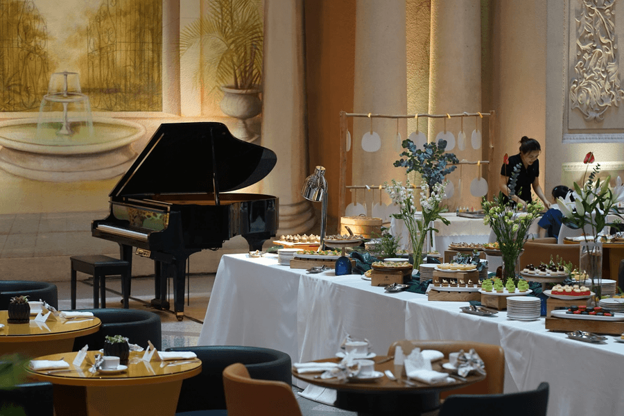 Nghi thức trà tại Atrium, KS Renaissance Riverside Saigon: Một chiều khai mở giữa không gian nên thơ