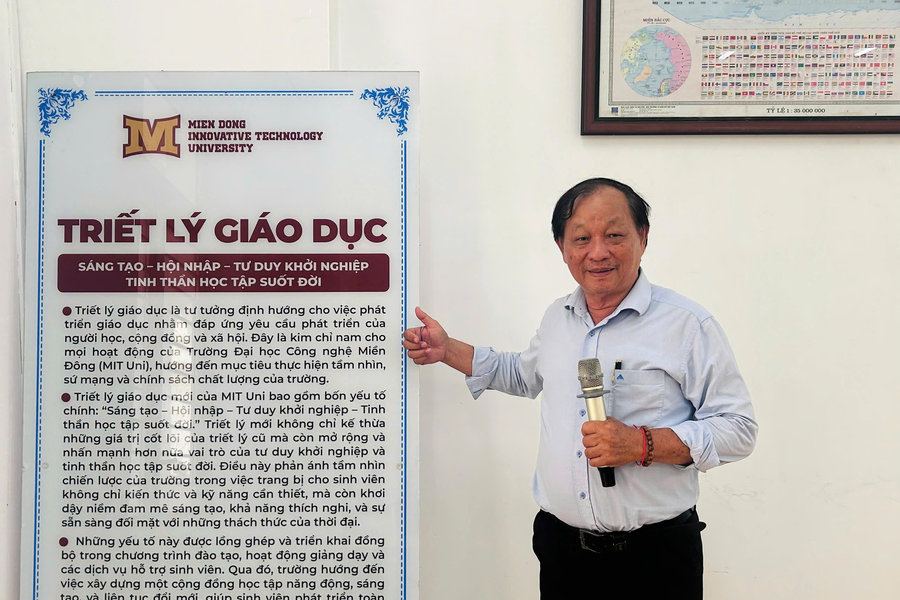 Giáo dục mở trong kỷ nguyên AI: Không thể chỉ dạy sinh viên sử dụng công nghệ